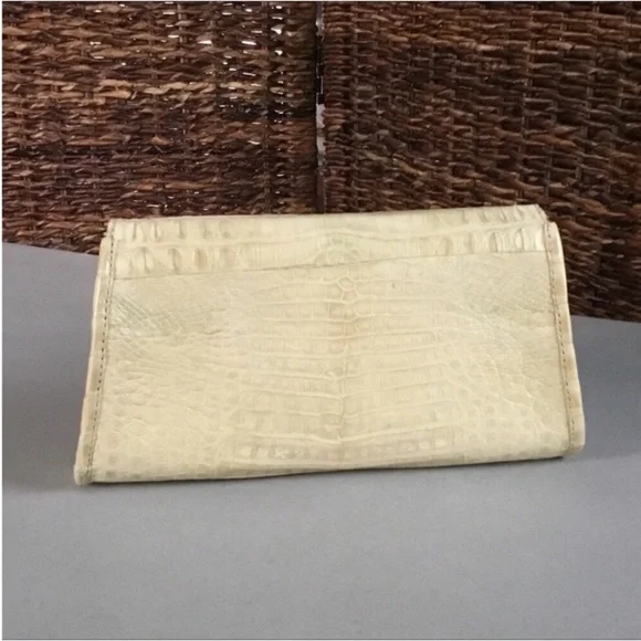 FRANCESCO SANTORO BEVERLY HILLS CROCODILE EMBOSSED HAND CLUTCH  INTERIOR SUEDE - Picture 2 of 15